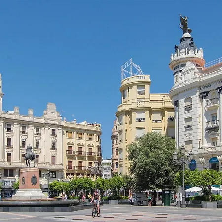 Beautiful Apartment In Cordoba With Kitchenette Exterior photo