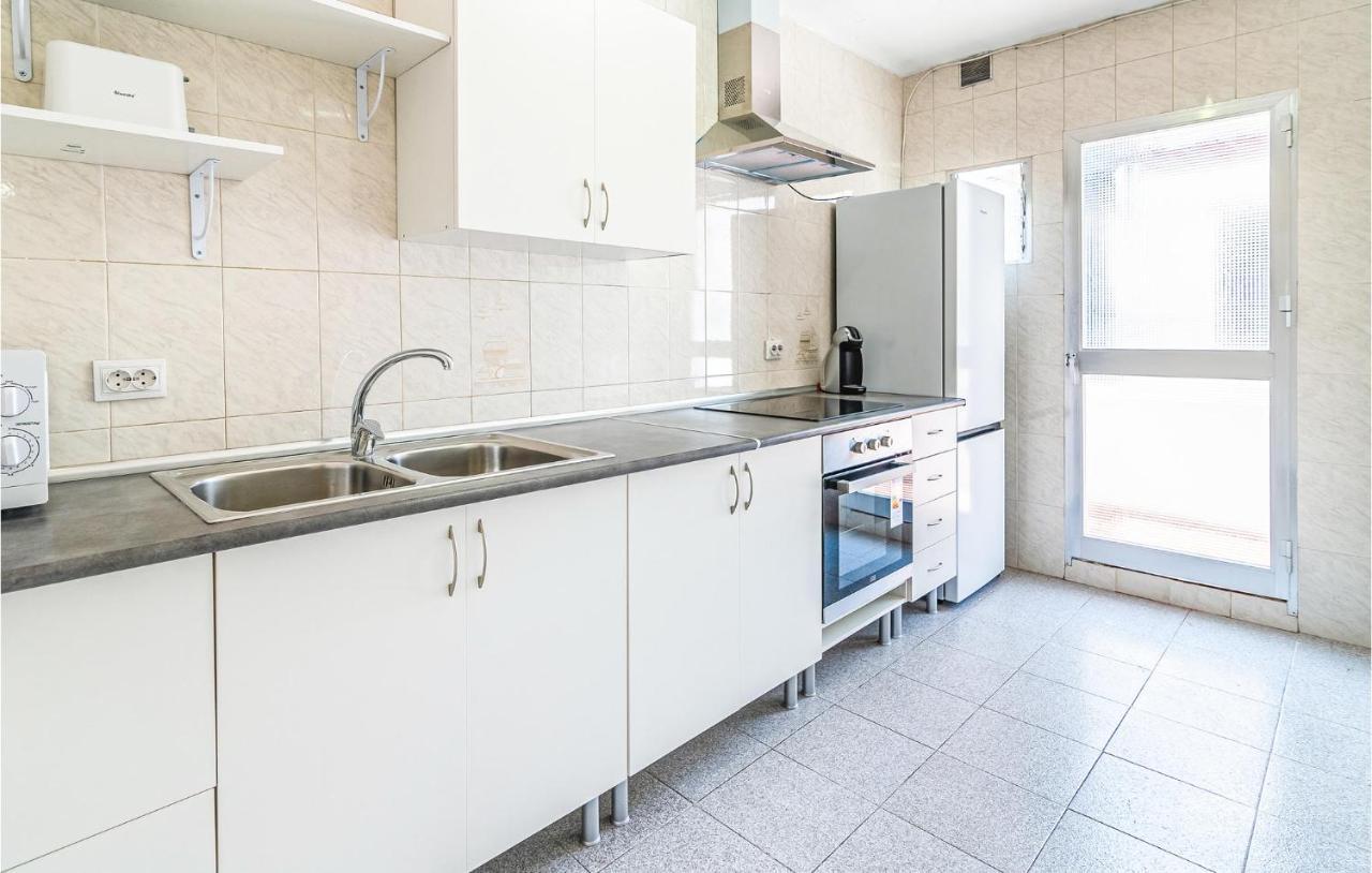 Beautiful In With Kitchenette Apartment